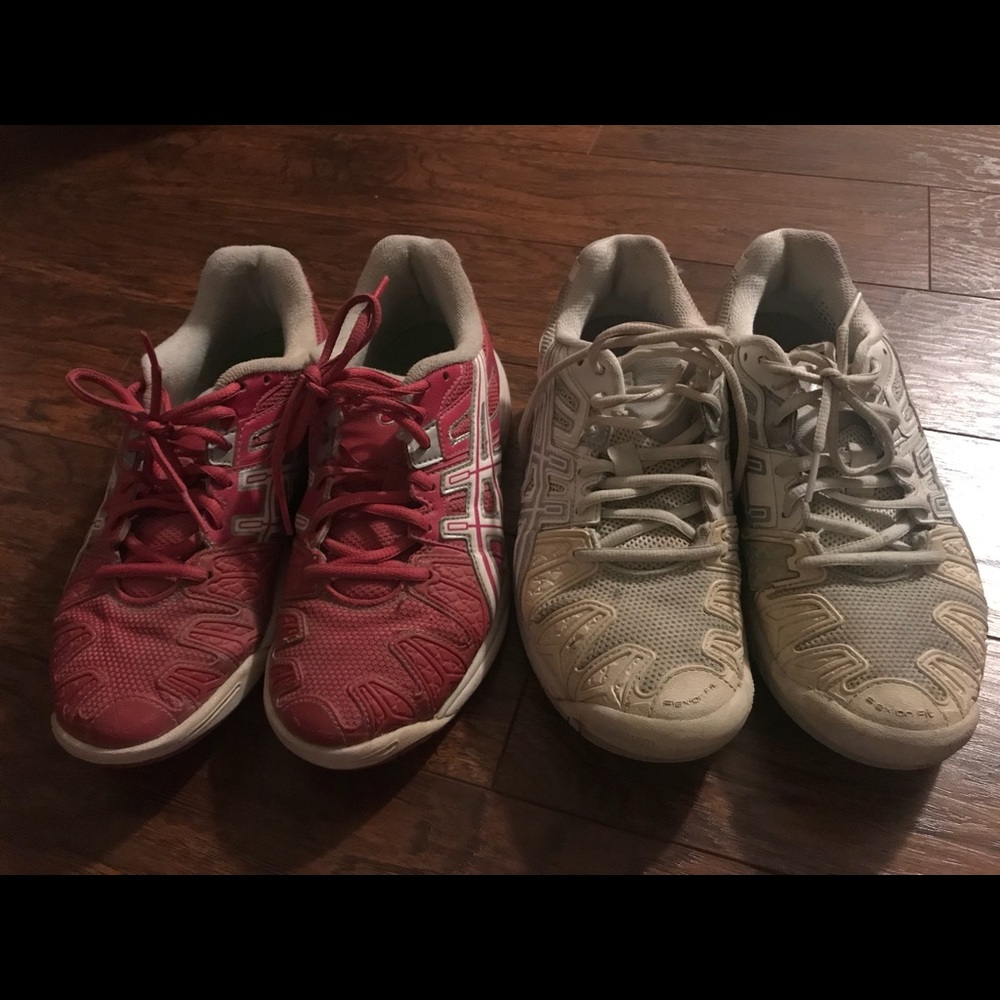2x1 deal ! 2 pairs of ASICS gel tennis shoes 🎾